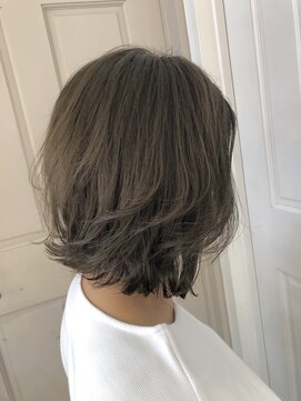 ロンドアベニール 北千住(Lond avenir) 20.30.40代◎前下がり切りっぱなしボブ　担当本田