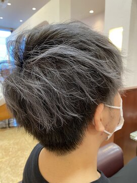 ブランシェ JR勝川駅南口店(BRANCHE) シャドールーツ グレーカラー