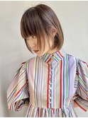 村上/顔まわりレイヤーブラウン切りっぱなしボブ大人かわいい