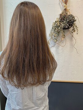 クロノス(KURONOSU) 大人可愛いエアーストレートレイヤーロングT1大宮20代30代40代!