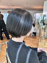 デフィ(DEFI) ショートボブ