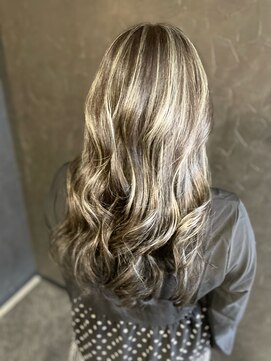 トータルビューティサロン シェリ(total beauty salon cheri) ディープグレージュ×ハイライト×ロングレイヤー