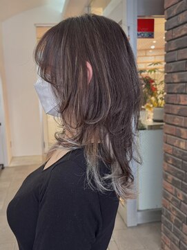 ボネッカ 鶴見(BONECCA) ウルフカット＋インナーカラー（ミルクティーベージュ♪）