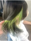 ライムグリーンのイヤリングカラー