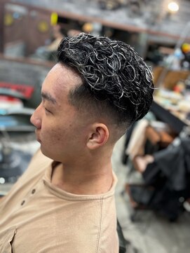 フォーコーナーズカットショップスリーセント 栄(FourCornersCutShop 3/cent) 極道メッシュ