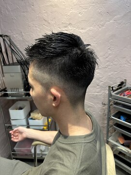 フッタ(Futta) メンズフェードスタイル【西武新宿駅】【駅近徒歩1分】