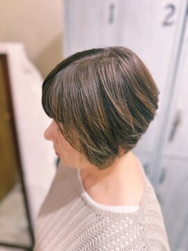 前下がりショートボブ/オリーブベージュ