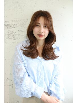 フォルテ 榛原パームス店 大人ガーリーダークアッシュ似合わせカットミディアムレイヤー