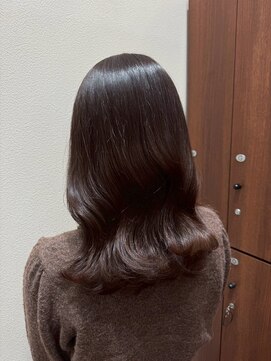 アクセ 艶髪大人可愛いダークブラウン透明感カラーくびれヘアセミロング