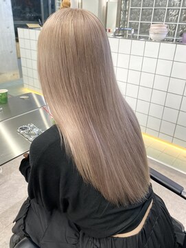 サンク 原宿 表参道(cinq) 原宿ミルクティーケアブリーチベージュカラーレイヤーカット前髪