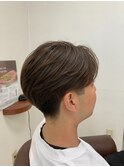 刈り上げセンターパートショート