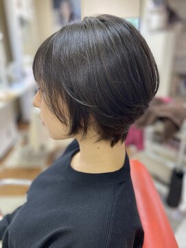 ビューティーサロン カワチ 中庄駅前店(Beauty Salon KAWACHI) 前下がりボブ