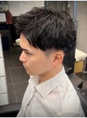 926束間ツーブロック刈り上げアップバングモノトーングレージュ