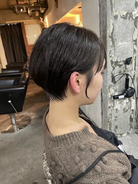 ロイジー(roijir) 表参道roijir 耳掛けショート×マットベージュ