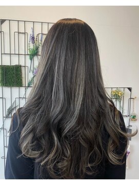 リジィー(Li Gee) グレーカラー