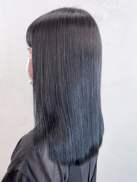 アイティーバイアルバム 藤沢店(IT by ALBUM) ブルーブラック_斜めバンググレージュカラー_ba401083