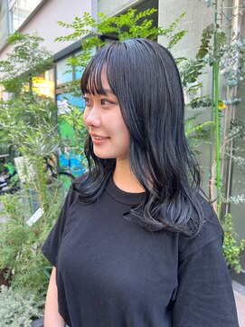 ボンド 三軒茶屋(Bond) 暗髪ダークグレー × ミディアムヘア