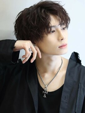 コンフィデンス メンズヘアー(confidence MEN'S HAIR) ハイスパイラルパーマセンターパート MEN'S HAIR