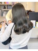 オリーブグレー