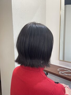 ポピイズ(POPPIES) 外ハネボブ　【グレージュ】