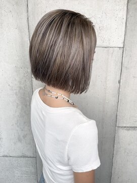 ルモア(RUMOR) 大人世代からも人気のベージュハイライトカラー