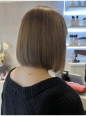 ハイトーンボブ×内巻きワンカール