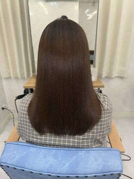 エミン(emyn) 髪が変わる【美髪革命】艶髪/髪質改善/縮毛矯正/代々木