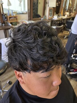 ヘアークローバー(hair Clover) 緩めのスペインカール