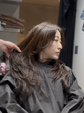 コスモス 町田(COSMOS) ミディアムレイヤーカットバタフライカットハッシュカット