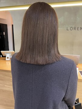 ローレン(LOREN) イメチェン/ホワイトブロンド/外ハネボブ/ワイドバング/栄/久屋