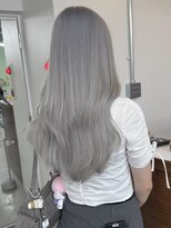 リヴ オオサカ(LIV OSAKA)&nbsp;ホワイトシルバー/トリプルカラー/ブリーチ2回/似合わせカット