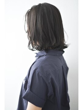 ヴィッカエコル (vicca 'ekolu) 《ekolu横山》大人めなお洒落ナチュラルボブ