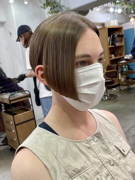 リッカ(RICCA) 前下がりがクールなショートスタイル