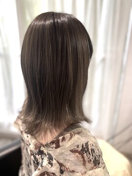 ツムグ 代官山店(TUMUGU) 30代40代50代大人かわいいヘアホワイトグレージュこなれミディ