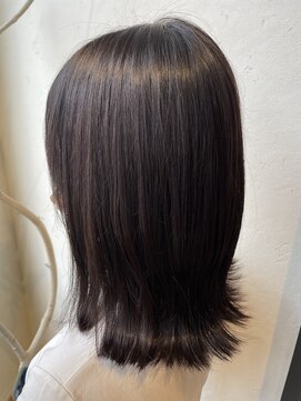 ノイズ オオサカ(NOISM) 透明感のあるショコラカラー　切りっぱなしボブ