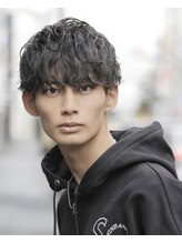 リアライズ(REALIZE)&nbsp;[MEN'S]ツイストスパイラルパーマ*ツーブロックマッシュ刈り上げ