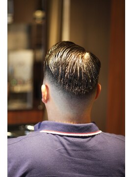 キングスマン トーキョー 国分寺(KINGSMAN TOKYO) アップバング/ツーブロック/スキンフェード[国分寺/国分寺駅]