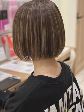 ヘアメイク アージュ 天神西通り店(HAIR MAKE age) 20代30代大人かわいい立体感ハイライト×丸みショートボブ