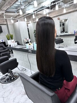 エンディアリング 東銀座(Endearing) 黒髪/グレーベージュ/レイヤーロング/前髪パーマ/銀座/東銀座