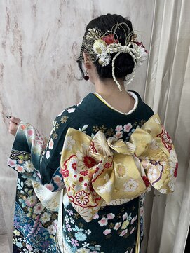 ラビス(Lovis) ハッシュカット/フルバング/似合わせカット/レッドブラウン