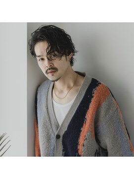 メンズミディアムヘア波巻きスパイラルパーマ