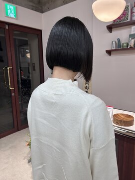 ルックアット(Look at) 【Look at】20代30代40代グレージュアッシュ切りっぱなしボブ