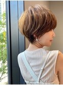 美髪シアーカラーピンクブラウンショートカット切りっぱなしボブ