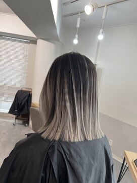 ピヨン 心斎橋(piLLon) 黒髪/ボブルフ/ネビージュ/小顔/ワンレン/髪質改善/