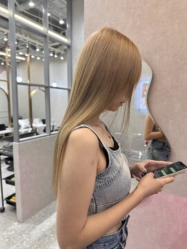 ロンド レア 天神大名店(Lond Le’a) 小顔に見せるヘア/ワンレン/ボブウルフ/ネビージュ/黒髪カタログ