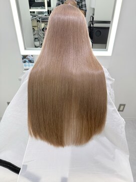 テイス 新宿(TACE) ミルクティーブラウン[メルティカラー/フェミニンロング/新宿]