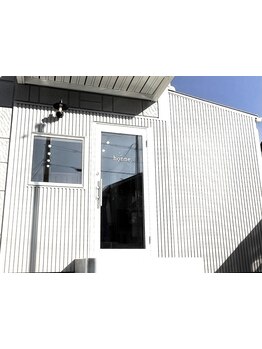 [朝9時から営業！]オーナー1人のマンツーマン施術で周りの目が気にならず、理想のカラーが叶う！