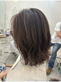 ハイライトカラーグレージュロブ結べる細めハイライト