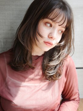 エインアンリー 明治神宮前(AIN.ANLY.) ☆フェミニンロング大人かわいいぱっつん前髪レイヤーカット小顔