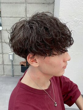 ツーダブル 大阪梅田(WW..) ツイストスパイラルパーマ波巻きスパイラル刈り上げマッシュ